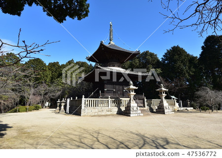[Chugoku 33 Kannon Sacred Ground] No. 6 Rendaiji Temple's Tahoto and the clear blue sky in winter, Kurashiki City, Okayama Prefecture 47536772