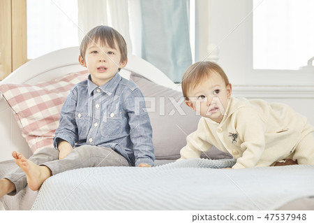 Baby, infant, baby, children, siblings, family Baby, infant, baby, children, siblings, family 47537948