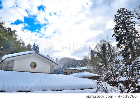 Kanazawa City Yunoyu Onsen in winter Kanazawa City Yunoyu Onsen in winter 47538766