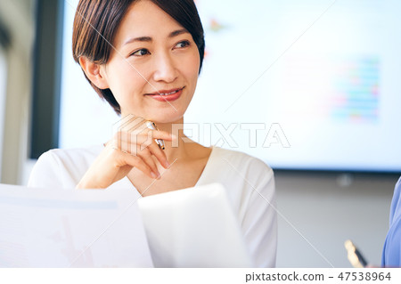 會議的女商人 會議的女商人 47538964