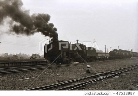 昭和44 D52蒸汽機車貨運列車。大沼函館幹線。 昭和44 D52蒸汽機車貨運列車。大沼函館幹線。 47538997