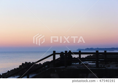 第一次日出 47540191