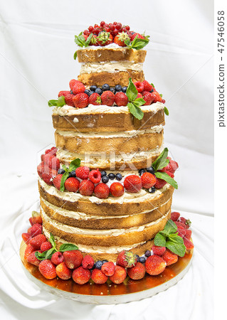 wedding cake with fruit wedding cake with fruit 47546058