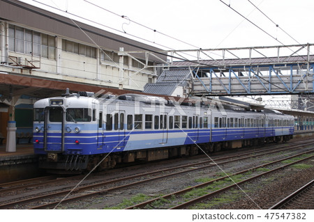 Echigo Line Series 115 near the end (Kashiwazaki Station) 47547382