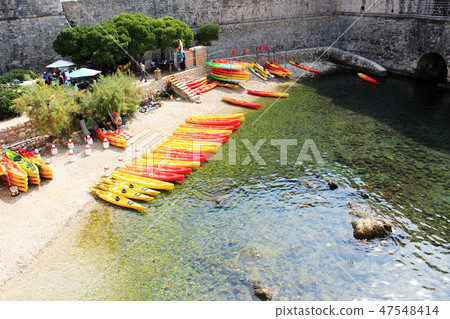 獨木舟站 47548414