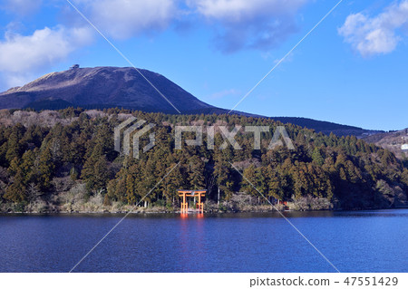 Mount Fuji with Lake Ashi from Hakone. 47551429