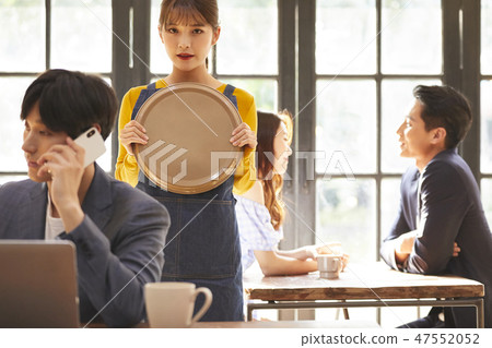 女咖啡館職員 女咖啡館職員 47552052