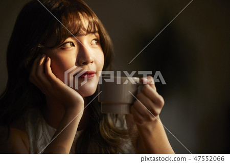 Female cafe Female cafe 47552066