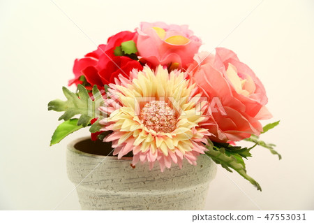 Small flowers Small flowers 47553031
