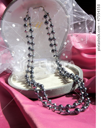 Double bead necklace (handmade) Double bead necklace (handmade) 47554358