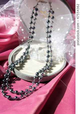 Double bead necklace (handmade) Double bead necklace (handmade) 47554362