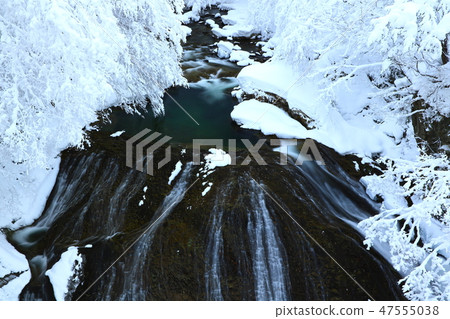 Sekiyama Otaki in winter Sekiyama Otaki in winter 47555038