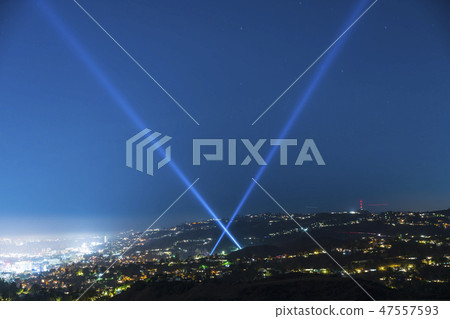 scenic view of Los Angeles skyscrapers at night. scenic view of Los Angeles skyscrapers at night. 47557593