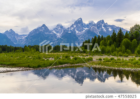 grand teton national park on the day. grand teton national park on the day. 47558025