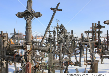 Cruciform hill (Lithuania / Showley) 47558573