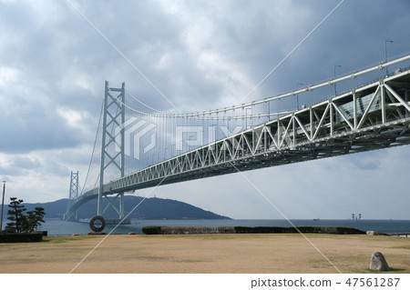 Akashi Kaikyo Bridge 47561287