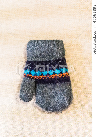 Winter child glove 47561898