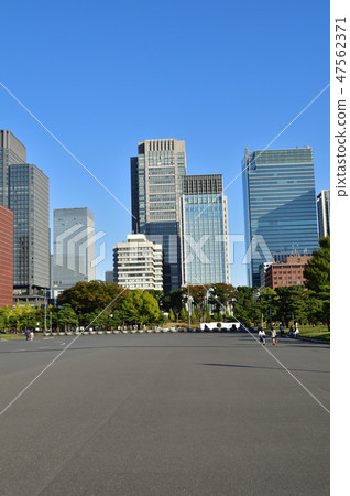 皇宮的故宮和東京千代田區的高層建築街道的圖片 47562371