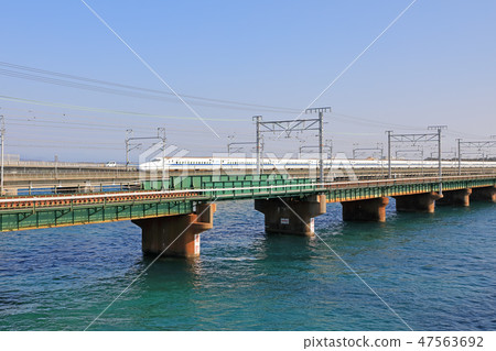 Hamanako和Shinkansen的鐵橋樑 Hamanako和Shinkansen的鐵橋樑 47563692