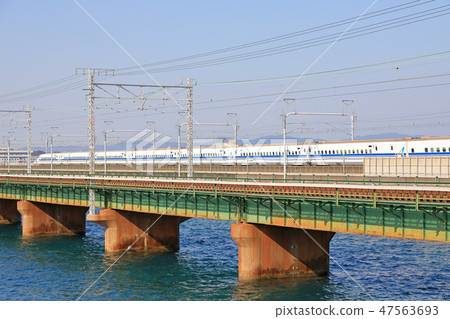 Hamanako和Shinkansen的鐵橋樑 Hamanako和Shinkansen的鐵橋樑 47563693