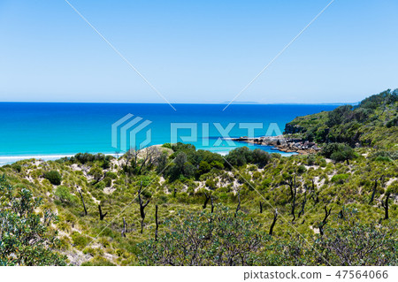 Landscape view over Cave beach in Jervis Bay 47564066