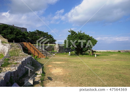 Katsuren Castle II的郭 47564369