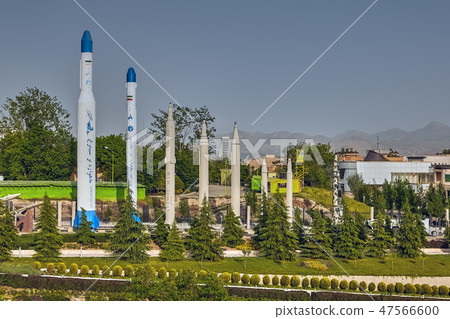Replica of Iranian military rockets in museum 47566600