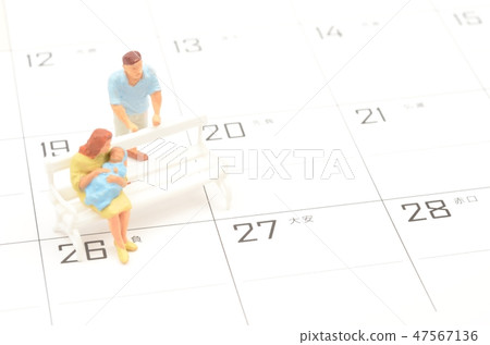 日曆和父母和孩子 日曆和父母和孩子 47567136