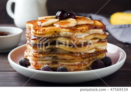 Pancake cake with bananas and berry syrup, Pancake cake with bananas and berry syrup, 47569539
