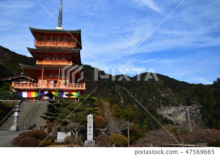 Nachi's waterfall 47569665