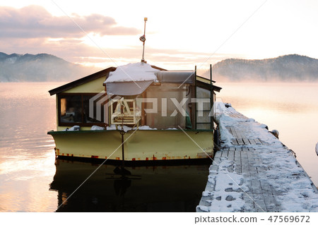 野尻湖的晨光 野尻湖的晨光 47569672