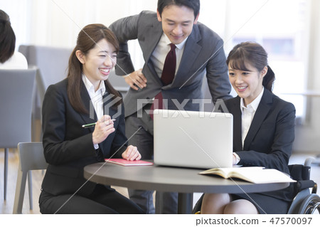 Supervised by the Japan Universal Manner Association Material Disabled Business Wheelchair Meeting 47570097