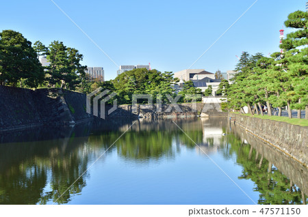 Picture taken of the moat of the Imperial Palace in Chiyoda Ward, Tokyo toward Kikyo gate Picture taken of the moat of the Imperial Palace in Chiyoda Ward, Tokyo toward Kikyo gate 47571150