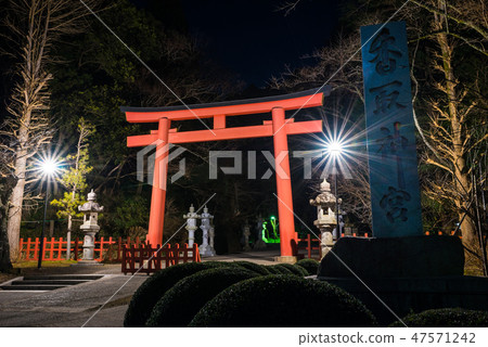 Katori Shrine Zhu paint Otorii lake night view (Katori city, Chiba Prefecture) As of January 2019 47571242
