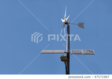 Wind and Solar Hybrid Street Light 47572967
