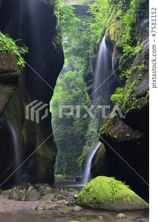 Yufugawa Valley 47581152