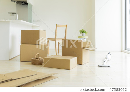 Moving Moving 47583032