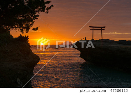 [靜岡縣]下田白濱鳥居早晨日出 47586113