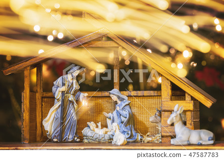 Christmas Manger scene with figurines Christmas Manger scene with figurines 47587783