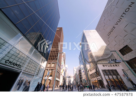 Tokyo's cityscape in Japan View of the buildings that reflect sunlight and the streets of Ginza 47587978