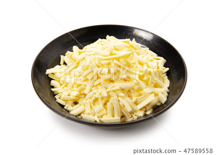 shredded cheese for pizza 47589558