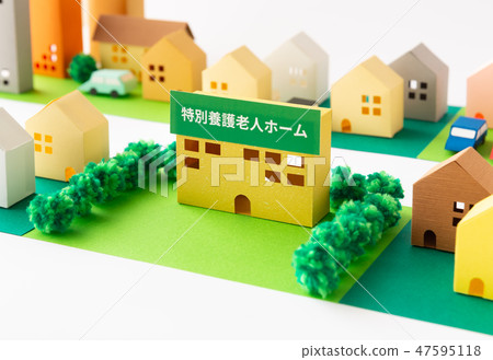 老年人特殊養老院培育老齡化社會問題住房 老年人特殊養老院培育老齡化社會問題住房 47595118