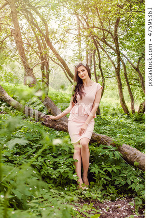 Young healthy woman outdoors portrait. 47595361
