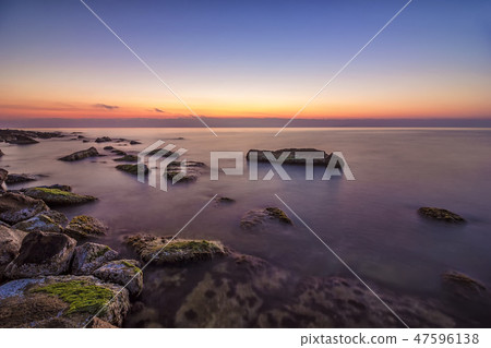 Relaxing seascape Relaxing seascape 47596138