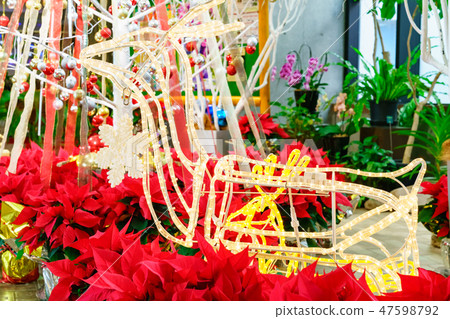 Graphic material (Background, Balls, Illuminations, Christmas) 47598792
