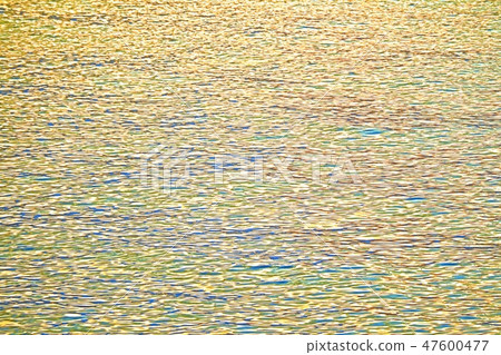 Impressive sea surface with reflection of sunlight Impressive sea surface with reflection of sunlight 47600477