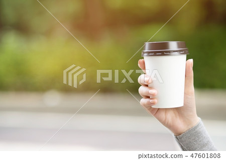 people man hand holding paper cup people man hand holding paper cup 47601808