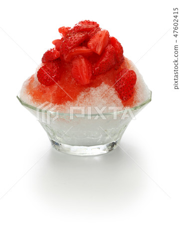 Strawberry shaved ice Strawberry shaved ice 47602415