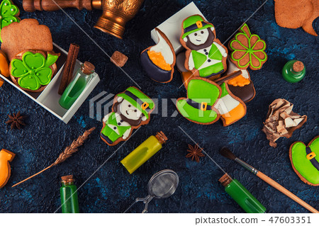 Gingerbreads cookies for Patrick's day 47603351
