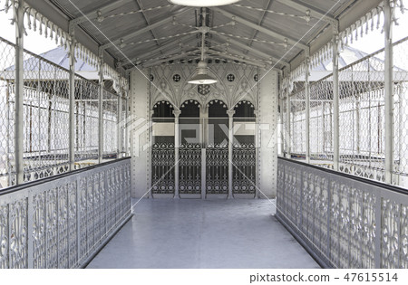 Metallic and deep Corridor Metallic and deep Corridor 47615514